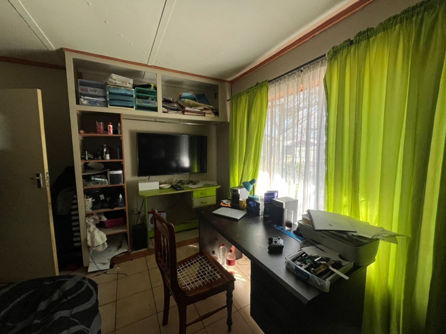 4 Bedroom Property for Sale in Brandwag Free State